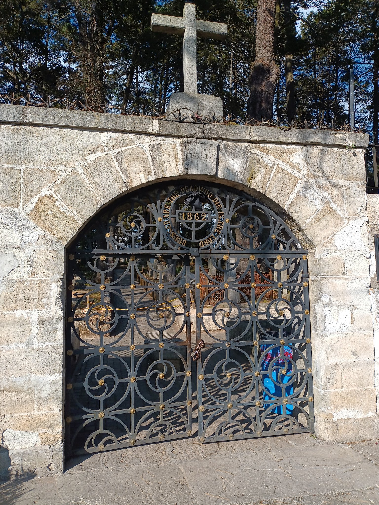 fachada del panteón inglés hidalgo