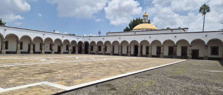 guadalajara-perla-tapatía-jalisco-patio-cabañas