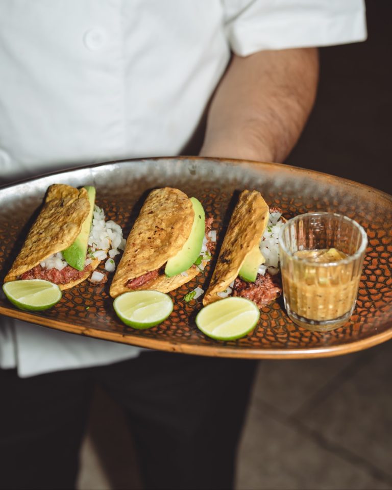 mochomos-puebla-mexico-restaurante-turismo