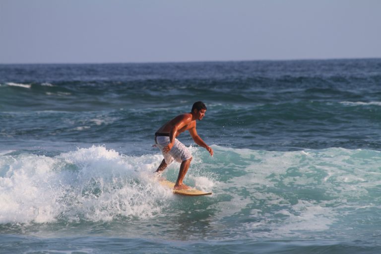 niño surfeando 2_Lázaro C