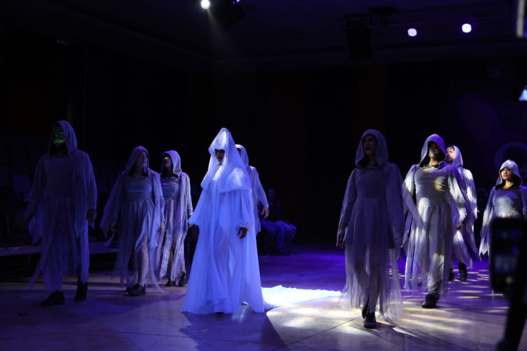 30092025DPcatrinia-07