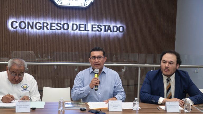 Diputado Pável Gaspar participa en la presentación del libro “La importancia del Desarrollo Rural Sustentable”