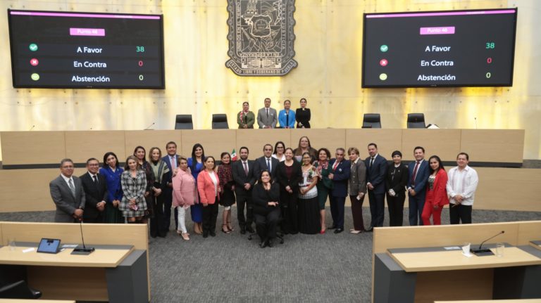 Aprueba Congreso licencia por tiempo indefinido de legisladora Laura Artemisa