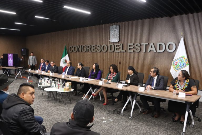 Reconoce Congreso del Estado a productores y productoras poblanas que participaron en certamen internacional de mezcal
