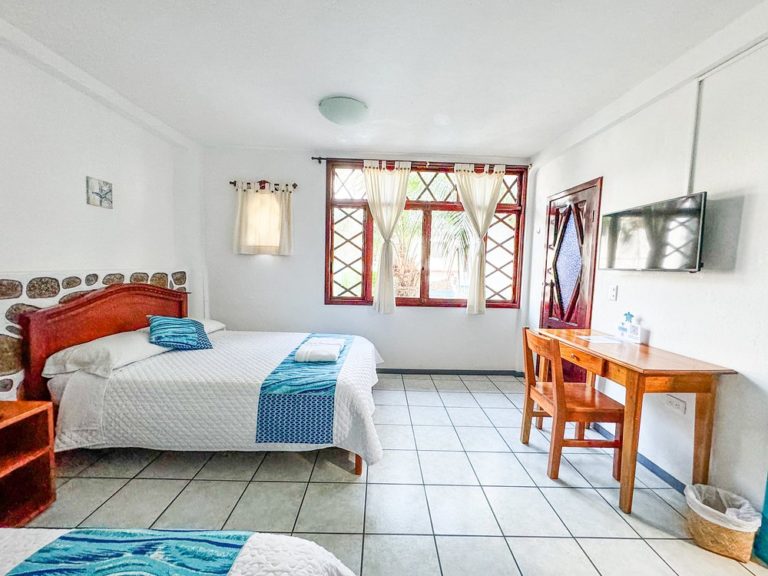 Maidith-Galapagos-Inn-mexico