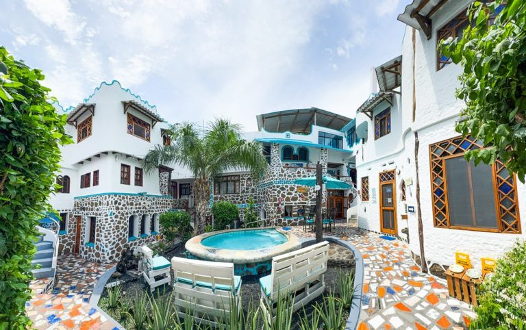Maidith-Galapagos-Inn-mx