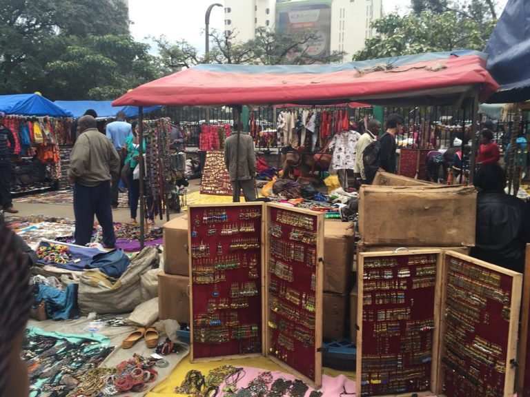 Mercado-Maasai-áfrica-viajes