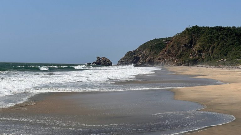 Playa-Mermejita-oaxaca-mexico-turismo
