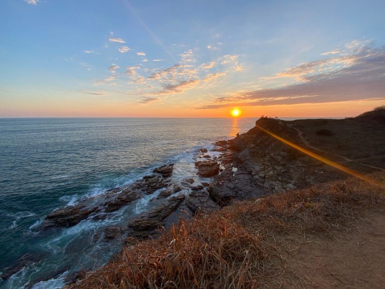 Playa-en-oaxaca-punta-cometa