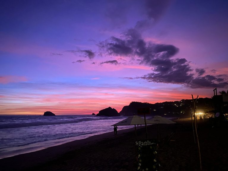 Puerto-angel-playa-en-oaxaca