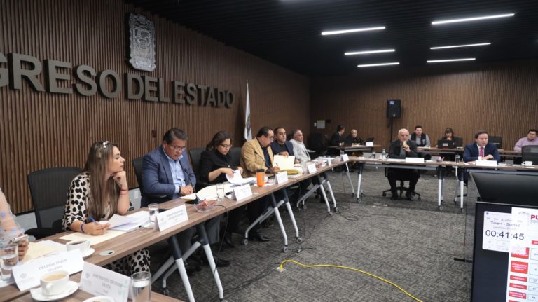 Comparecen Soapap y Agua de Puebla en Comisión del Congreso