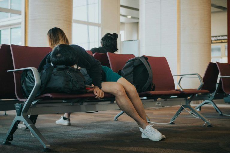 ¿Cómo sobrevivir al jet-lag?