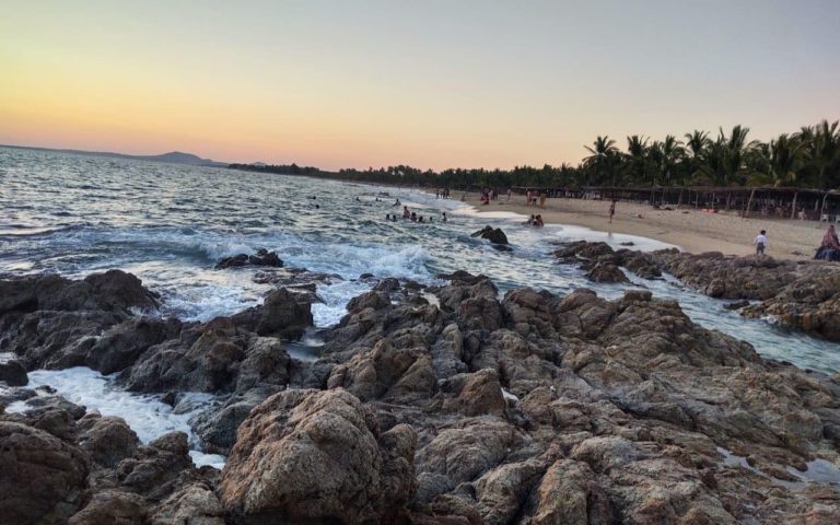 Playa Las Peñitas, paraíso escondido a 5 horas de CDMX y Puebla