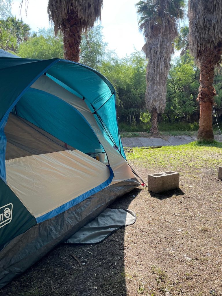 laguna-media-luna-camping-mexico