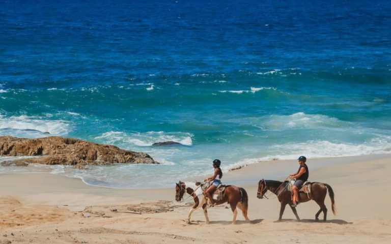 Los Barriles: donde el mar susurra aventuras sin fin
