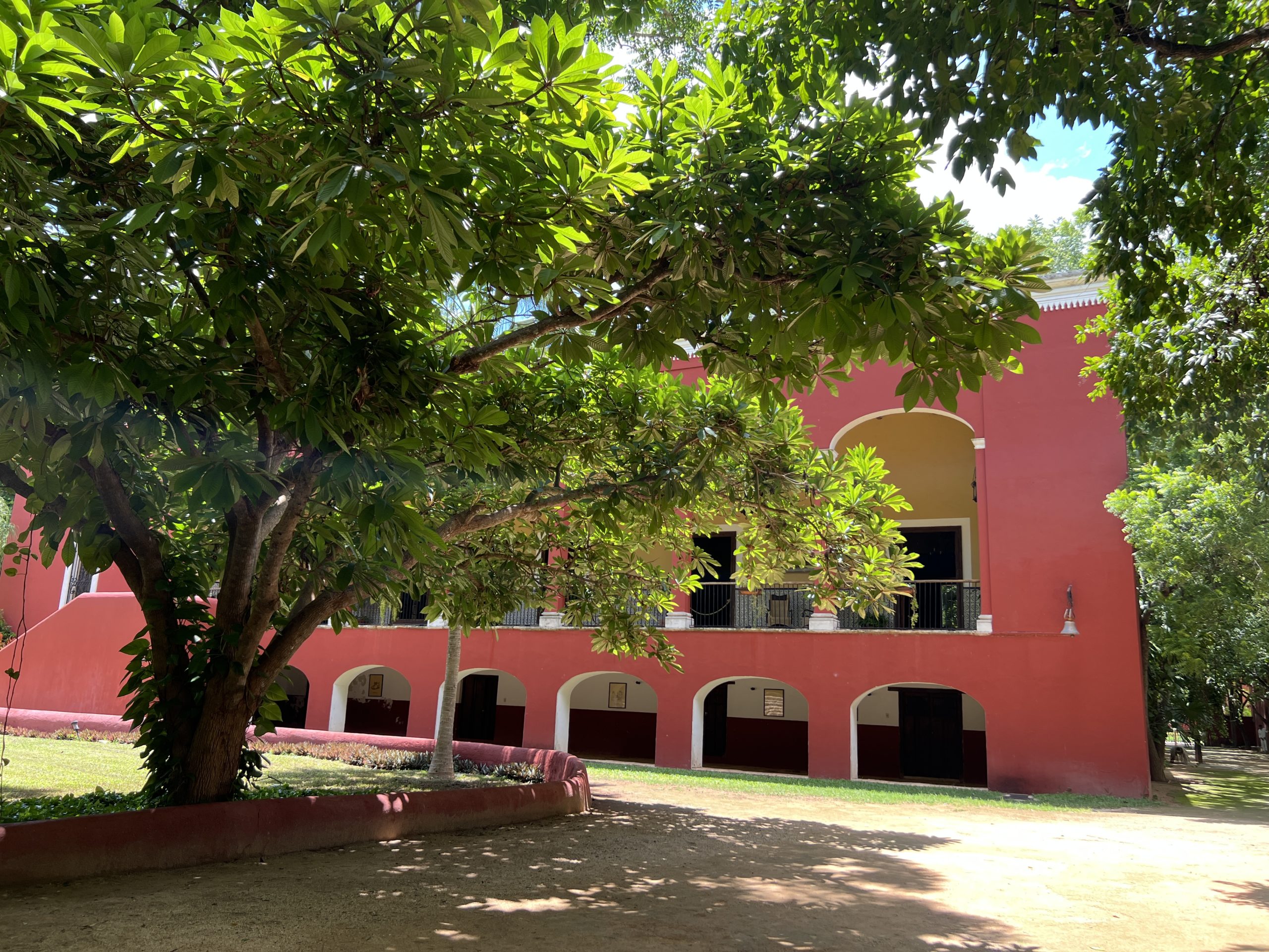 yucatán más allá de Mérida letreros hacienda