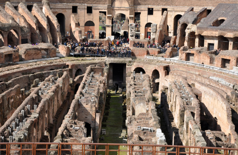 Rome,,Italy,-,March,15,,2016:,Tourists,Visiting,The,Interior