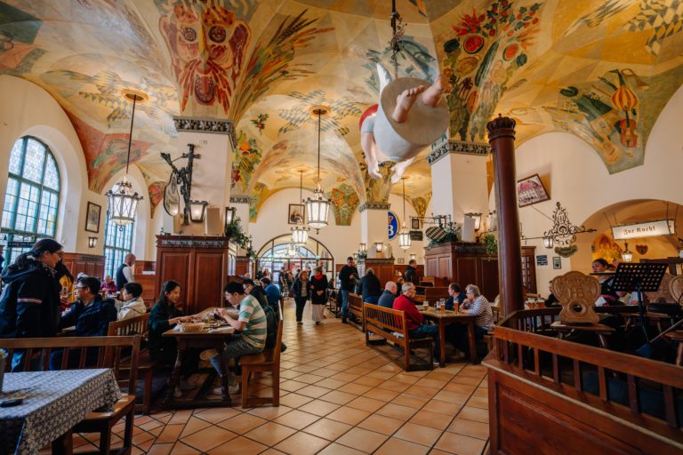 Munich,,Germany,-,September,13,,2024,-,Interior,Of,Hofbräuhaus