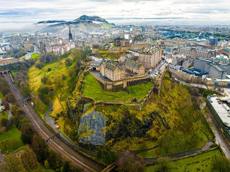 Aerial,View,Of,Old,City,And,Royal,Mile,In,Edinburgh,