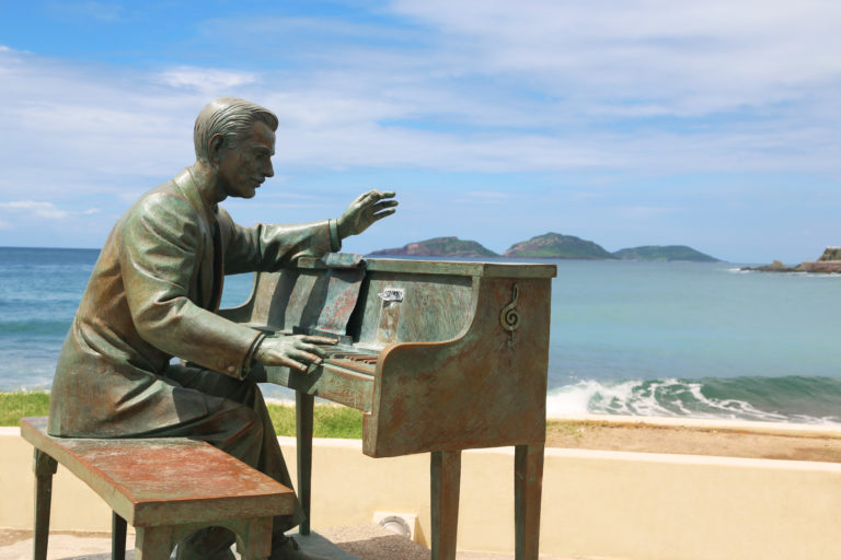 MZT-Monument-Fernando Valadés