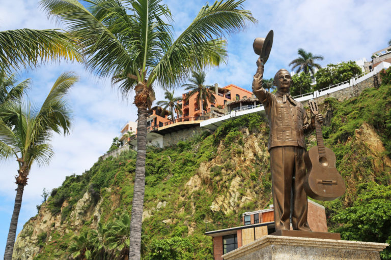 MZT-Monument-Ferrusquilla