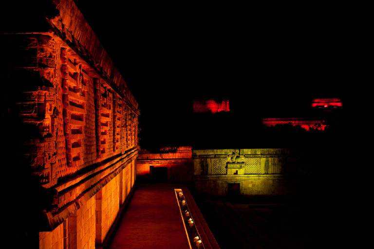 RutaPuuc_y_AldeasMayas-ZA-Uxmal-LuzySonido-9732