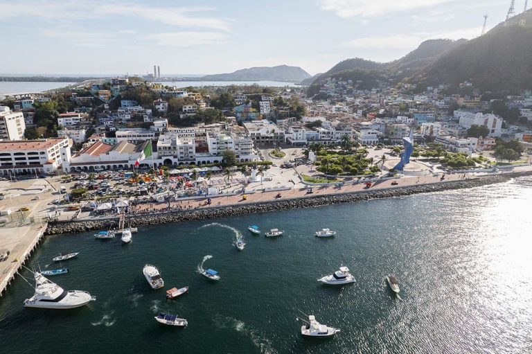 Chefs, brasas y sabor: así se vive Manzanillo 2025