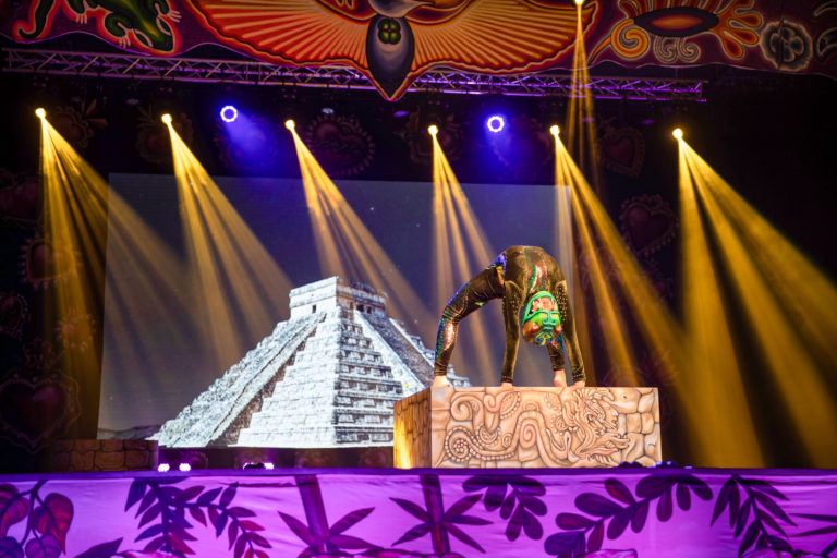 bahia-principe-grand-tulum-show