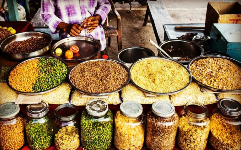 Descubre cómo comer comida callejera en el extranjero