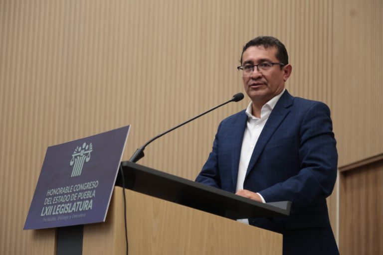 En el Congreso del Estado rinden homenaje a quienes lideran con fuerza e inspiran con acción