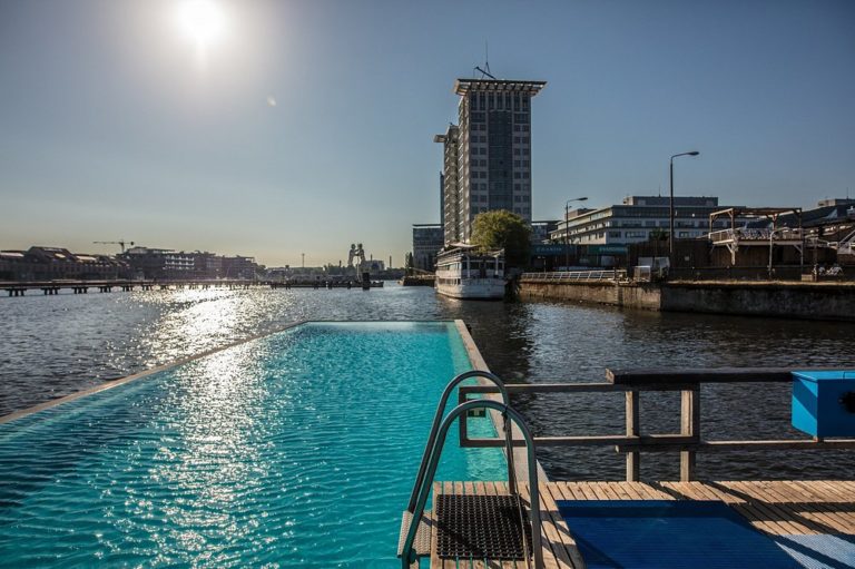 Badeschiff-berlín-aventura-turismo