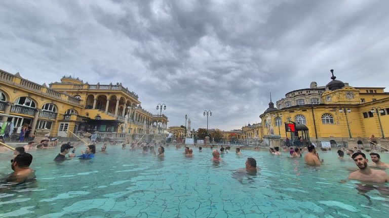 Baños-Széchenyi-turismo-internacional