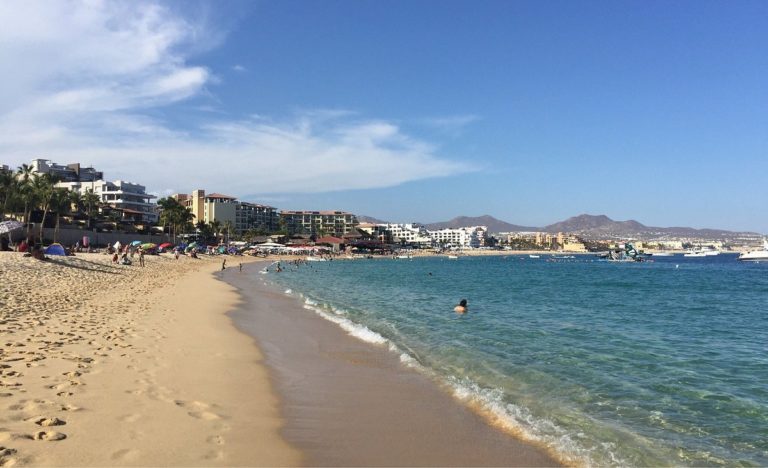 Playa-El-Médano-turismo-mex