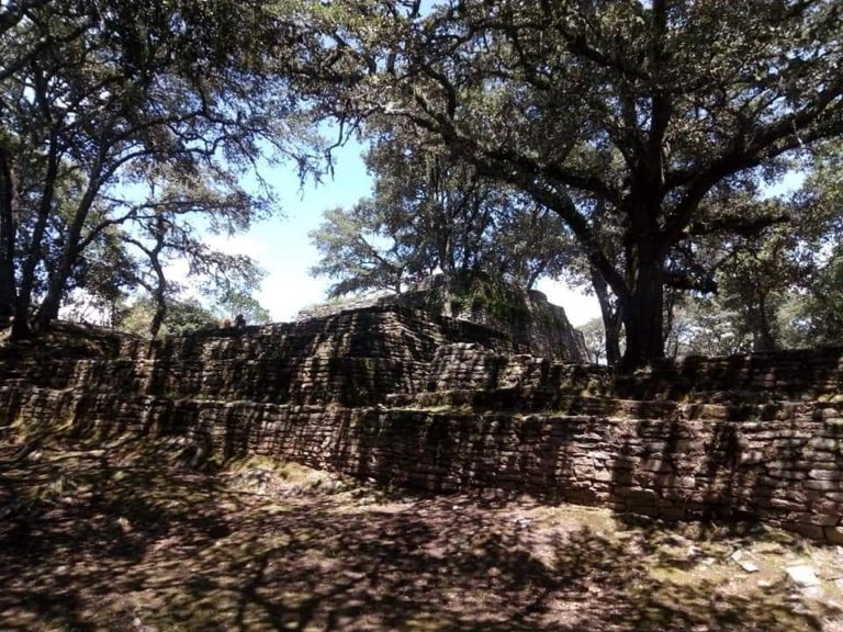 zona-Arqueológica-de-Ranas-mexico