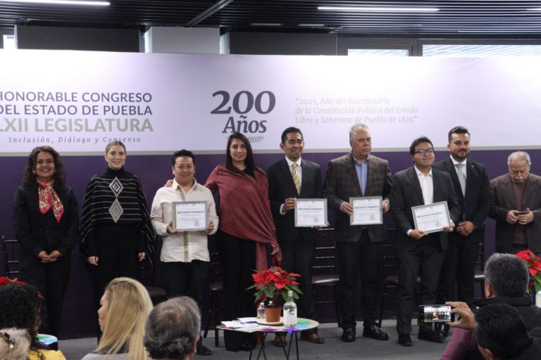 Entrega Congreso del Estado Galardones y Reconocimientos al Mérito Turístico, a figuras clave del sector