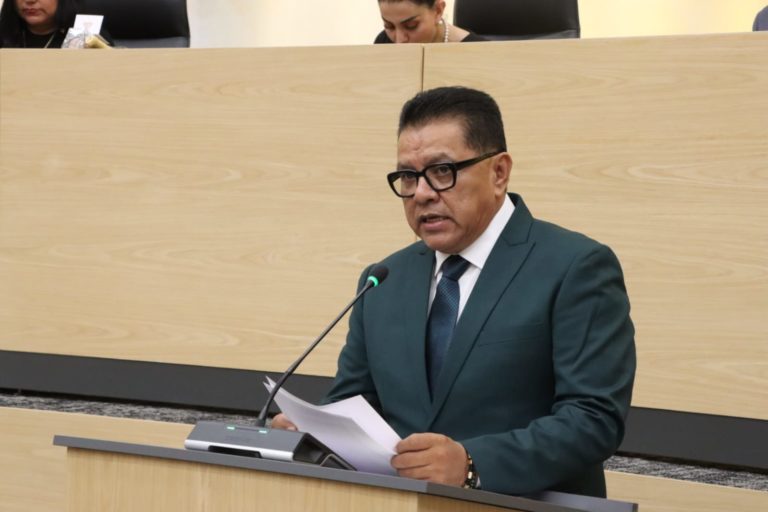 Impulsa diputado Elpidio Díaz propuesta para que municipios reduzcan costos de grúas y corralones