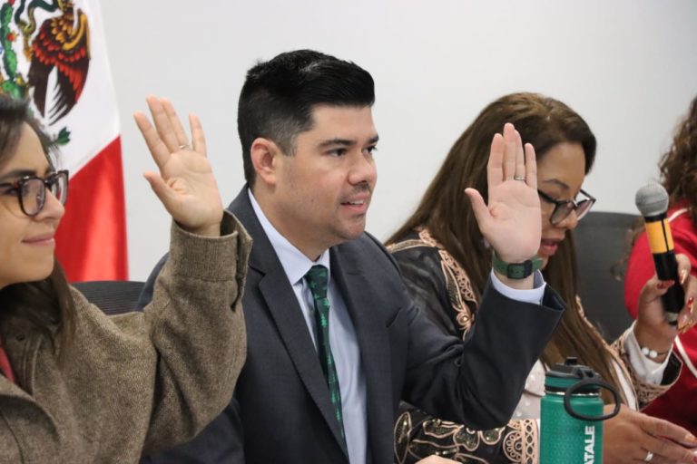 Comisión del Congreso exhorta a Ayuntamientos a adoptar energías renovables a favor del medio ambiente