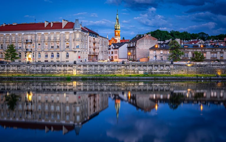 Panorama,Of,Podgorze,District,In,Krakow,,Poland,With,Beautiful,Reflection