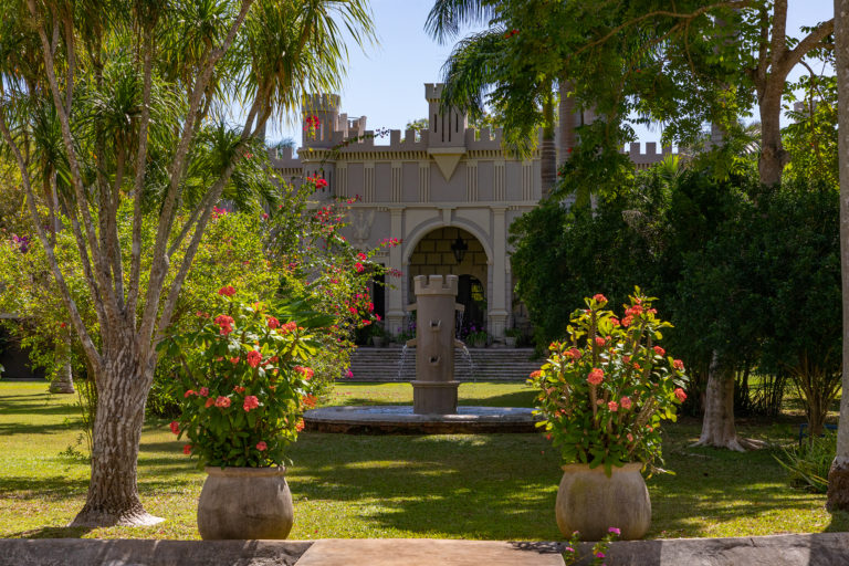 Cenotes_y_Haciendas-Hacienda-ChenchédelasTorres-Temax-CasaPrincipal-Jardín-65