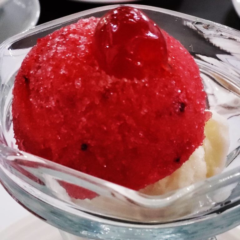 Nieve-de-leche-quemada-con-tuna