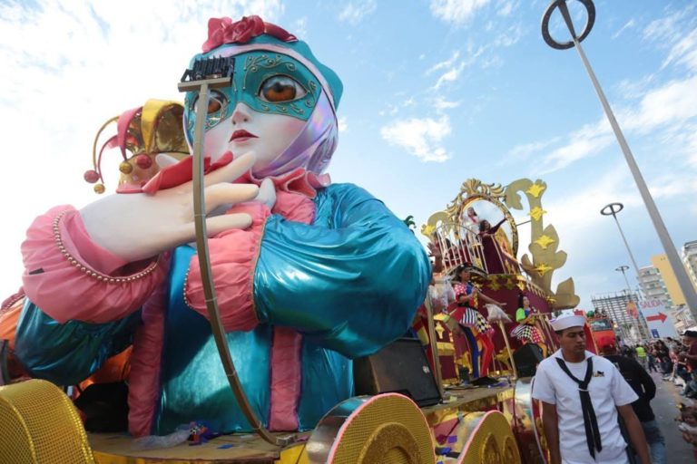 Carnaval Mazatlán 2026: música, tradición y fiesta total