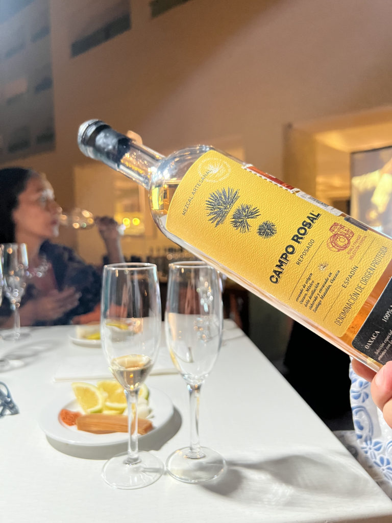 mezcal-bebidas-festivalebrije-2025-en-huatulco