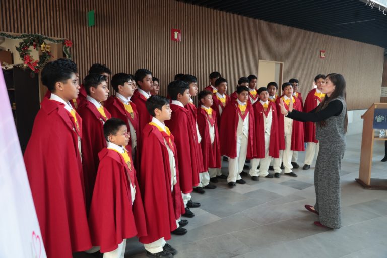 Se presenta Coro Navideño en el Congreso del Estado