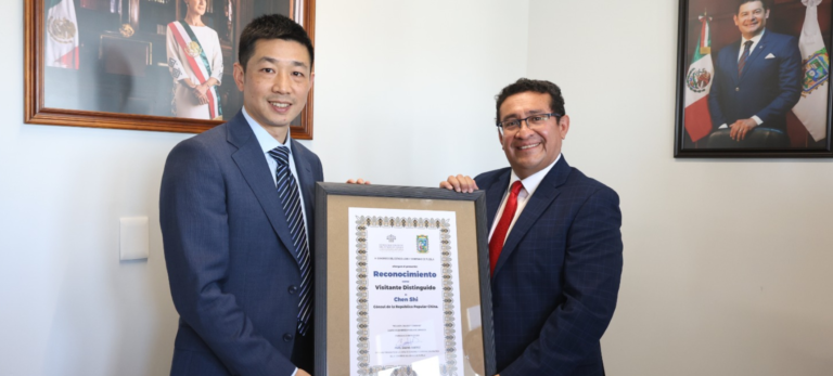 Pavel Gaspar y cónsul de China sostienen reunión de trabajo